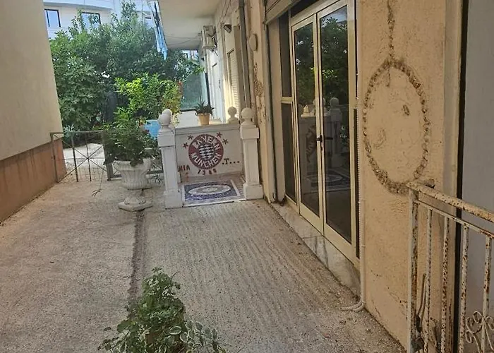 Dr House * Golem (Tirana)