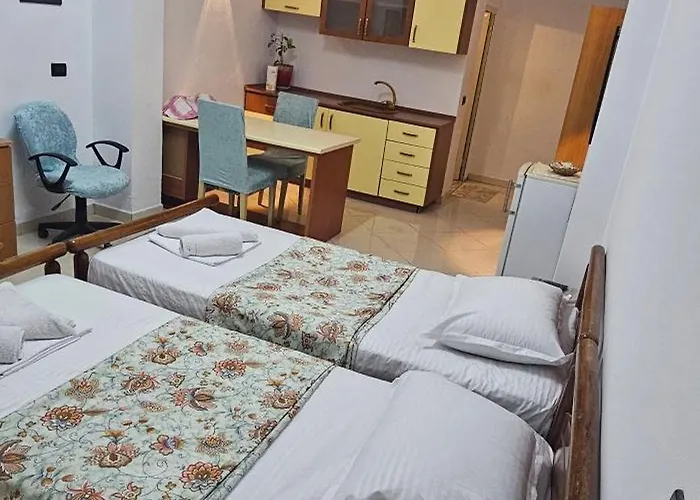Dr House Apartment Golem (Tirana)